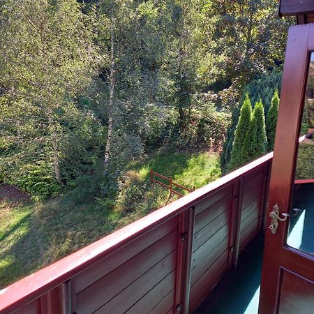 Monteurwohnung Aroba Fehrenbach Bagian luar foto