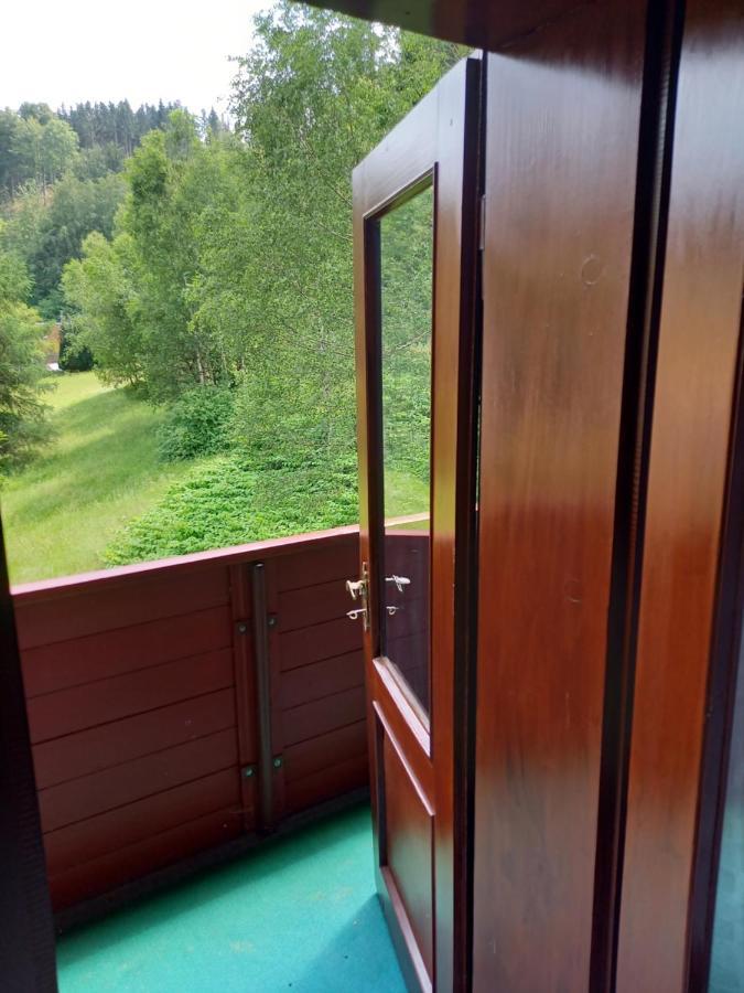Monteurwohnung Aroba Fehrenbach Bagian luar foto